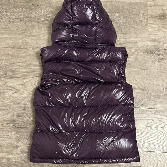 Brand new Aritzia Purple Hooded Vest - Picture 3 of 3